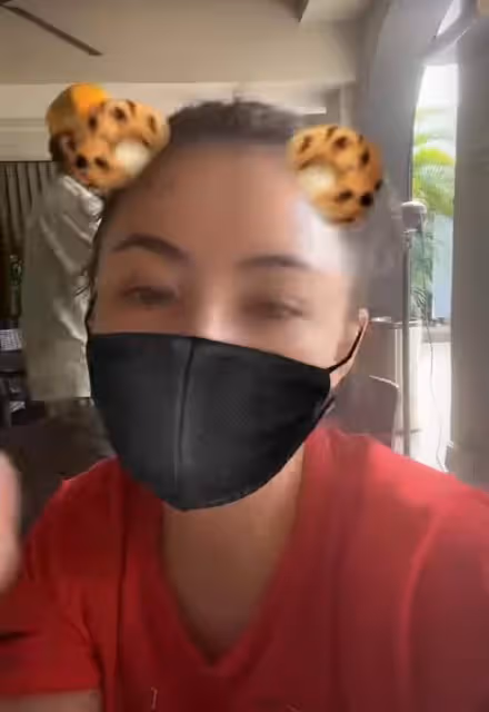 張柏芝三胎生父被疑現身,曬視頻神秘男子正穿衣,個頭小花臂搶眼