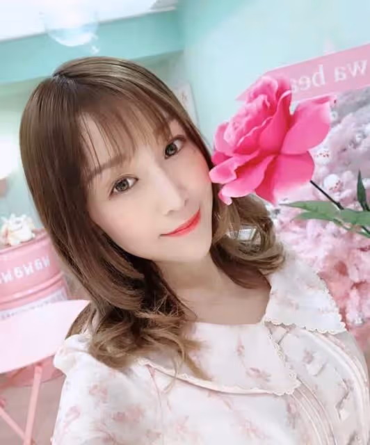 30歲女星被曝當小三，用懷孕勒索已婚男32萬，還將驗孕棒寄給原配