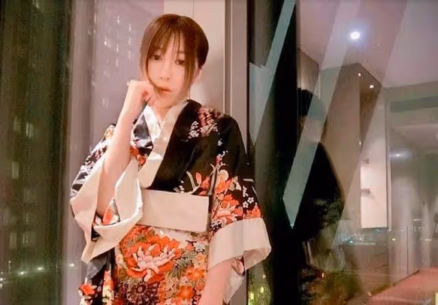 30歲女星被曝當小三,用懷孕勒索已婚男32萬,還將驗孕棒寄給原配