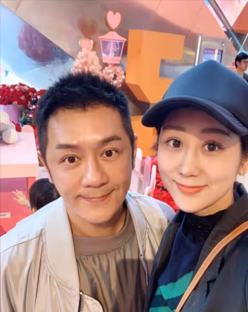 剩菜給保姆吃!陳浩民和老婆玩直播,蔣麗莎不當言論惹網友不滿