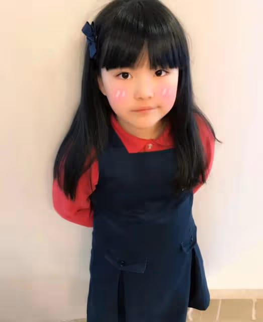 李湘離婚後首曬女兒,12歲王詩齡瘦成瓜子臉,滿臉笑不受父母影響