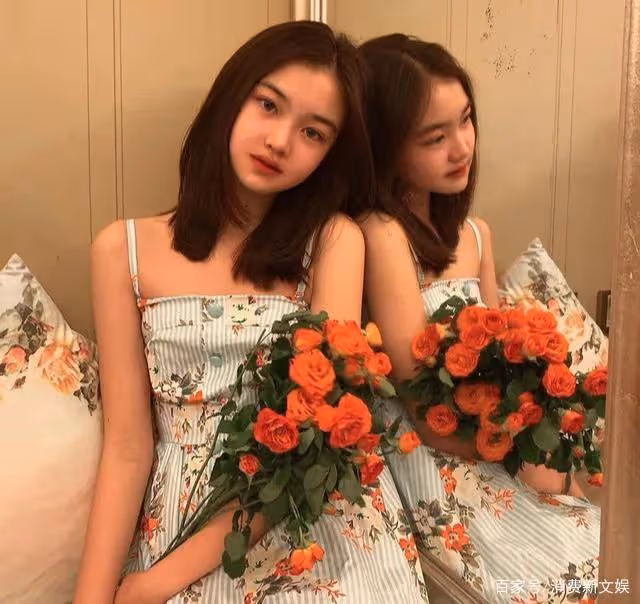 王天伊撞臉人間香奈兒Jennie,15歲的高級京圈名媛!