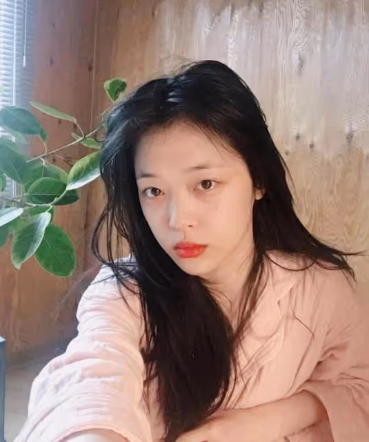 韓國網絡暴力有多可怕？24歲漂亮女明星，被輿論逼上絕路