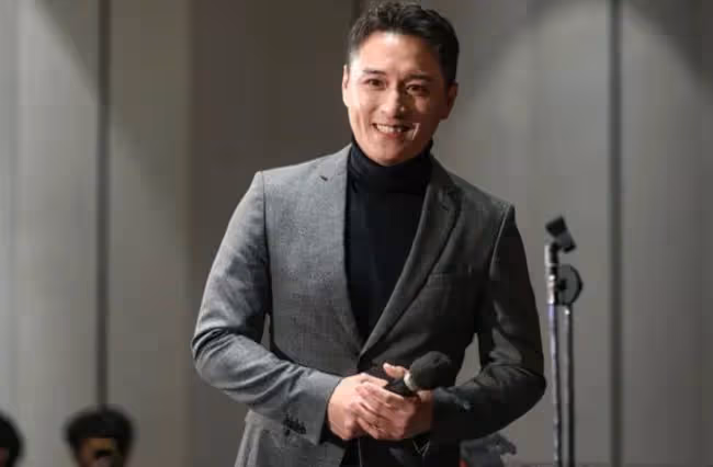 38歲男星做公益拍賣自己,自曝被粉絲送房,女星出價4萬與其互動