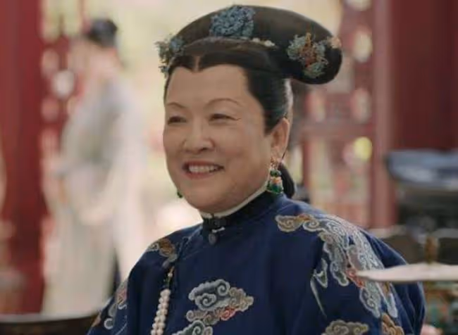 70歲老戲骨自曝為拍戲致終生不孕,膝下唯有一養女,哭稱無怨無悔