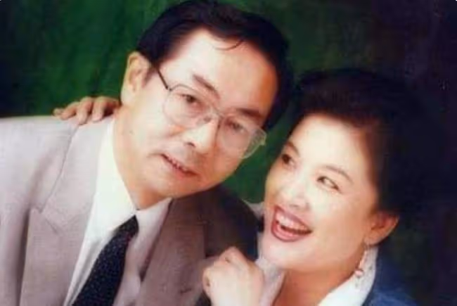 70歲老戲骨自曝為拍戲致終生不孕,膝下唯有一養女,哭稱無怨無悔