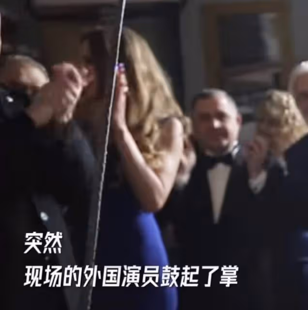 太拚命!63歲戲骨拒用替身,坐輪椅高速飛轉50圈,滿臉痛苦險嘔吐