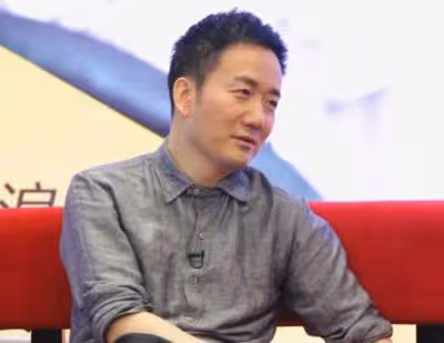 王太利罕見現身肖央新戲首映禮,身材發福明顯,稱讚肖央演技好
