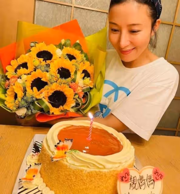 恭喜!TVB小生曬兒子腳丫照報平安,視後太太秘密誕子湊成好字