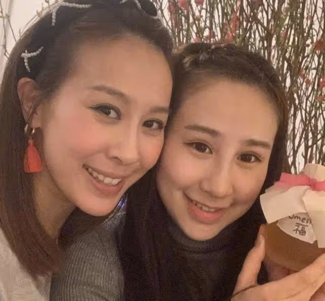 恭喜!35歲香港著名歌手宣布二胎產女,嫁科學家丈夫兩年抱倆