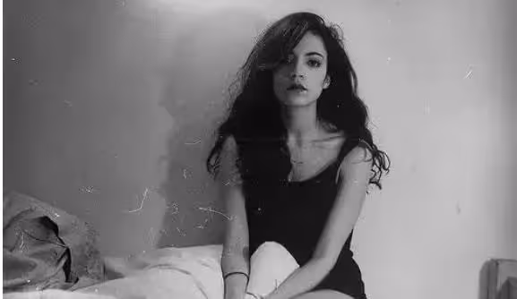送女兒上學,見到兒時白月光,她不知道我是暗戀了她七年的小胖子