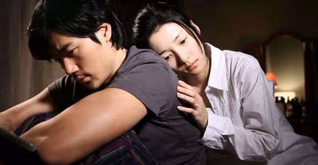 酒勁上頭，20歲的我眼神迷離，生撲了大我10歲的大叔，痛並快樂著