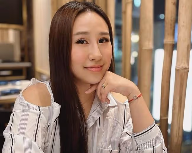 三年抱倆!35歲女星順產二胎女兒,嫁科學家4年兒女雙全太幸福