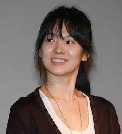 「凍齡」全是騙人的？宋慧喬最想刪的丑照，身材發福盡顯老態
