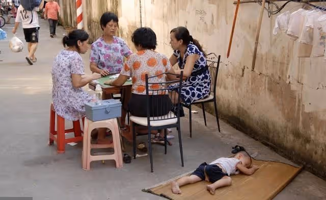 老婆是獨生女，結婚半年後老婆讓我去她老家買房，我媽笑著答應了
