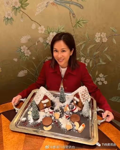 梁靖琪悉心打扮出席「七魔女」聖誕Party 佘詩曼留內地工作缺席