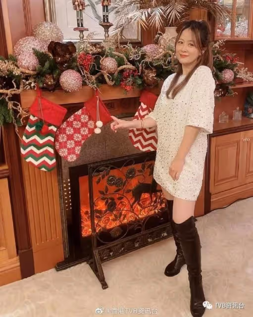 梁靖琪悉心打扮出席「七魔女」聖誕Party 佘詩曼留內地工作缺席