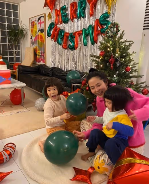 元祖MC離婚三年公開新戀情!男方同歲歌手兼畫家!