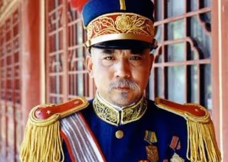 「戲紅人不紅」的「老戲骨」,照顧重病髮妻30年,晚年無子唯狗相伴