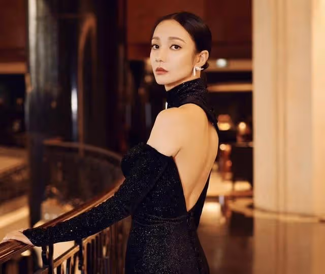 又走一個!TVB著名高顏值花旦離巢,正式結束與公司14年賓主關係