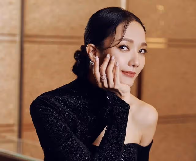 又走一個!TVB著名高顏值花旦離巢,正式結束與公司14年賓主關係