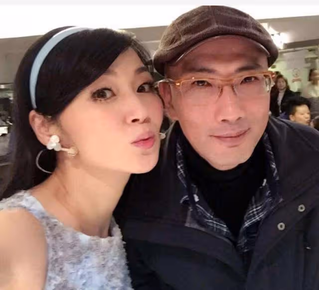 被甄子丹承諾婚姻,閃婚暗戀她9年的陳十三,51歲的萬綺雯依然美