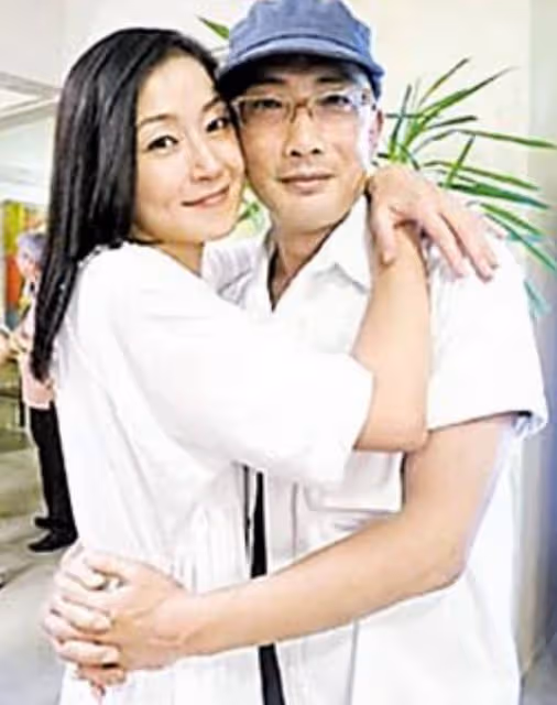 被甄子丹承諾婚姻，閃婚暗戀她9年的陳十三，51歲的萬綺雯依然美