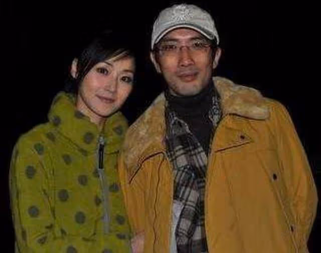 被甄子丹承諾婚姻，閃婚暗戀她9年的陳十三，51歲的萬綺雯依然美