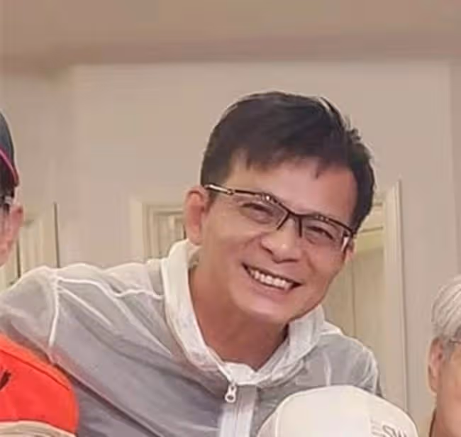 老戲骨80大壽眾星雲集,廖啟智61歲妻子笑容燦爛,已走出喪夫之痛