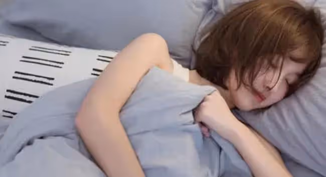 我愛上一個女人，在第六次見面時，我就迫不及待地向她求了婚