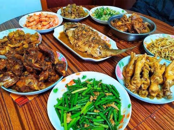 我遠嫁,繼母給我十萬嫁妝,父親說出繼母的一個秘密,我淚流滿面