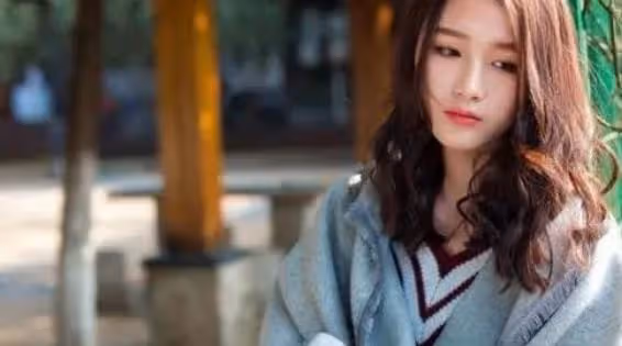 為追求女友，我揮金如土，求婚過程中她都沒正眼看過我