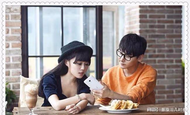 給婆婆過生日,意外發現丈夫和小三,妻子直接離婚,婆婆被氣病