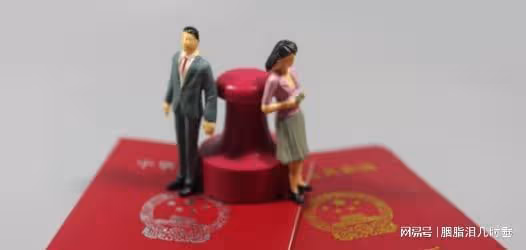 男人出軌到底是不是女人的錯,原配該不該對老公出軌負責?