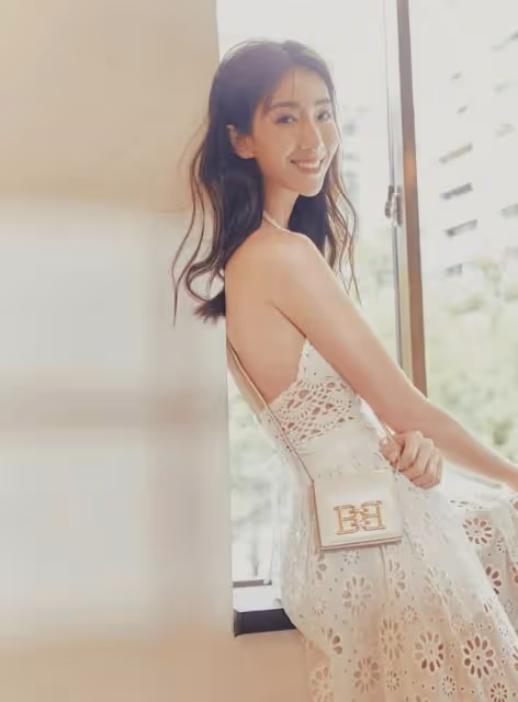 眾星支持李靚蕾!41歲女星直言要向其學習,央視主持人暗諷王力宏