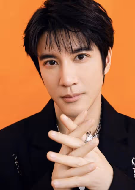 眾星支持李靚蕾!41歲女星直言要向其學習,央視主持人暗諷王力宏