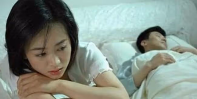 婆婆當著我面給老公找女人，監控中，我深愛的老公出軌了