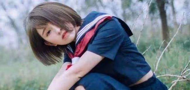 我是一個渣女,被35歲老男人踐踏時,男朋友電話響了
