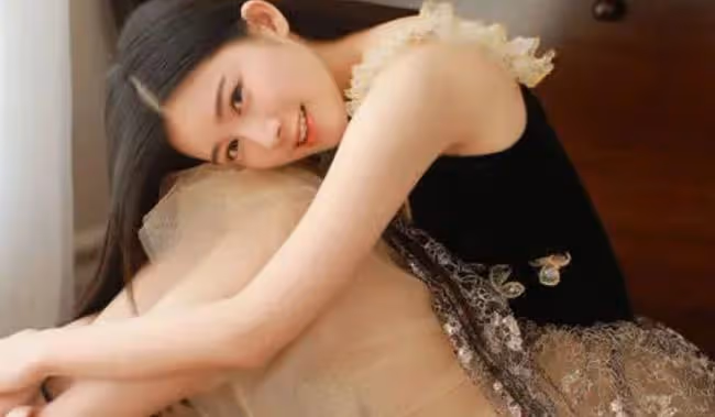 愛上了爸爸的合作夥伴,我一絲不掛地站在他面前,想做他的女人