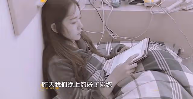 為「假戀愛」不顧隊友,後用鹹菜糊弄楊迪,宋妍霏為何爭議不斷?