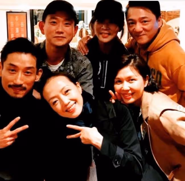 又一男星宣布離婚！新婚2個月妻子確診癌症，曾不離不棄陪伴左右