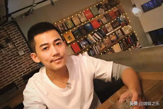 資本棄兒吳莫愁，在線求工作的甦醒：過氣藝人如今只剩尷尬和心酸