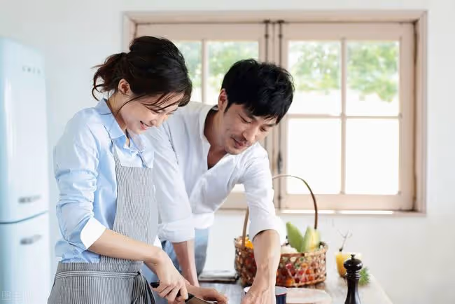 上門女婿要離婚，理由很荒唐：岳母太能折騰，我情不自禁愛上她