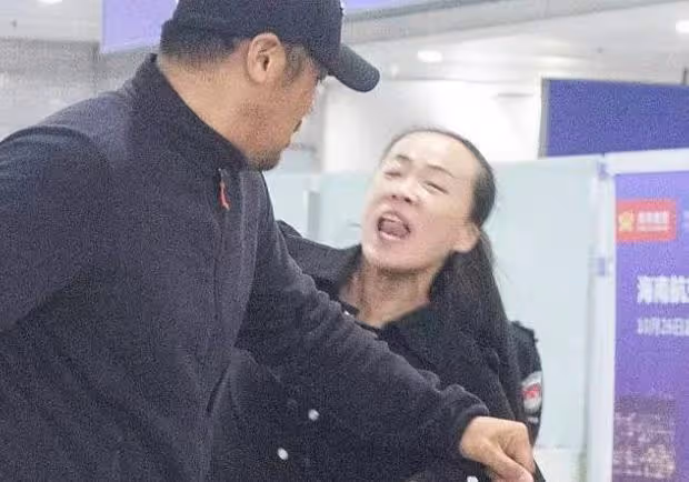 細思極恐，被神秘女子謾罵多年求公道，王力宏：她精神有問題！