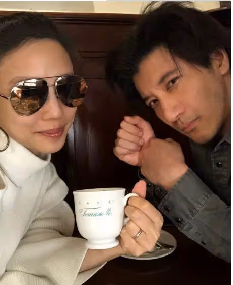 父親化身「擋箭牌」,李靚蕾弩張劍拔,向王力宏發出最後通牒