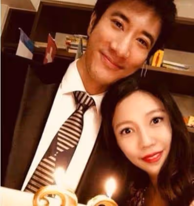 父親化身「擋箭牌」,李靚蕾弩張劍拔,向王力宏發出最後通牒