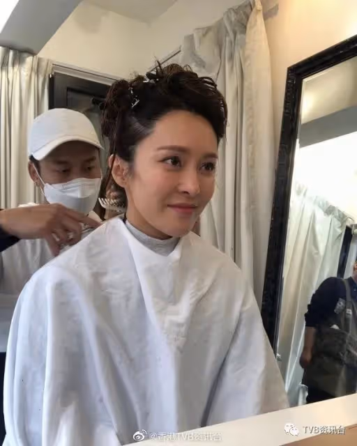 張曦雯不舍剪短髮失控爆哭！王浩信軍人Look曝光