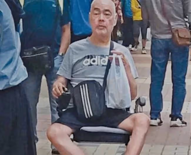 68歲港星患腦退化!記憶衰退出行靠輪椅,舉目無親只能住養老院