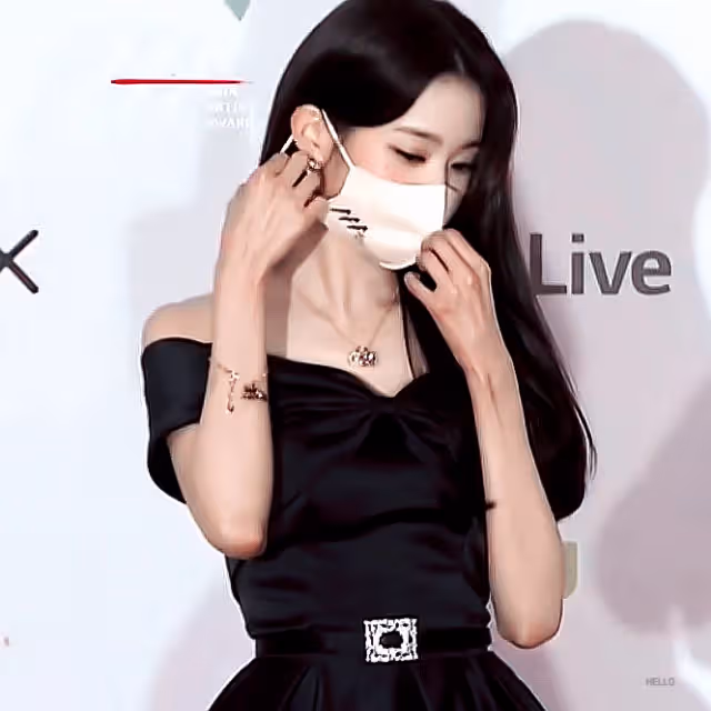 蛇系惡女VS兔系甜心，柳智敏張元英，誰才是五代女團第一美女？