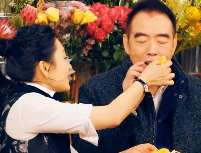 不被看好的11對老夫少妻,年齡差距一個比一個大,有人辦2億婚禮